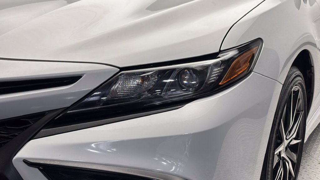 Certified 2024 Toyota Camry SE FWD image 3