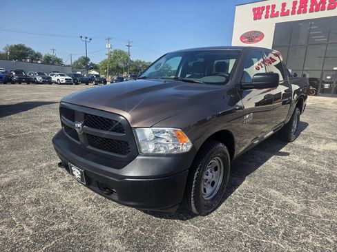 Used 2019 RAM 1500 Tradesman w/ Popular Equipment Group AWD/4WD image 3