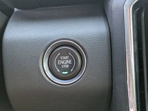 Used 2026 GMC Acadia Elevation w/ Elevation Premium Package FWD image 29