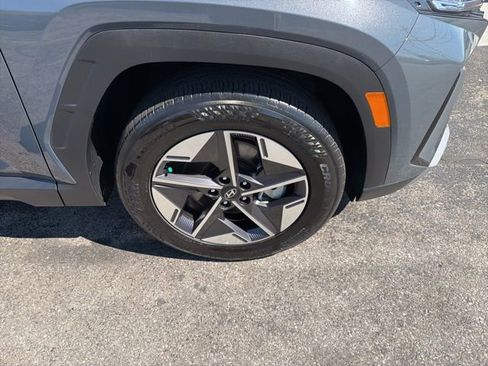 Used 2025 Hyundai Tucson SEL image 18