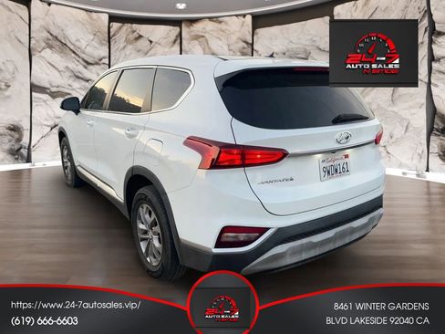 Used 2019 Hyundai Santa Fe SE image 9