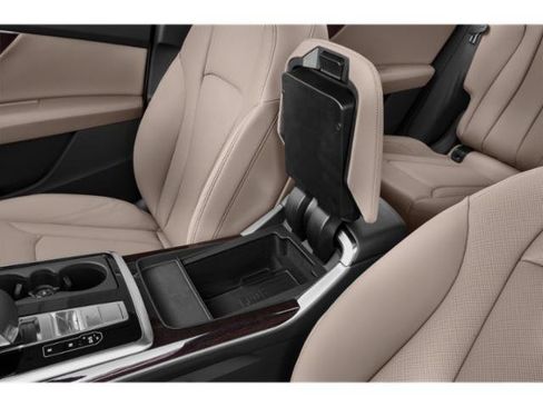 Used 2022 Audi Q8 Premium Plus w/ Premium Plus Package AWD/4WD image 14