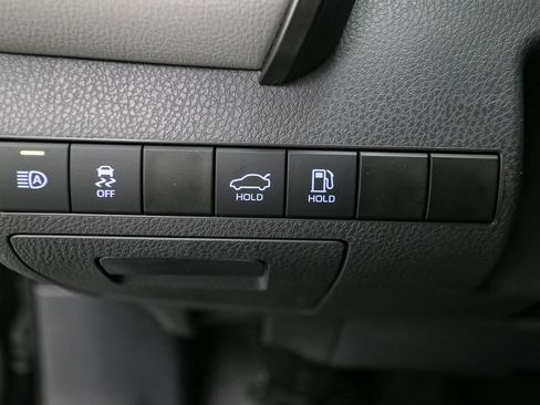 Used 2023 Toyota Camry SE image 39