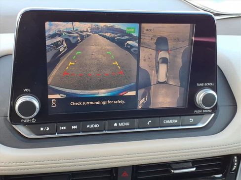 Certified 2021 Nissan Rogue SV image 18