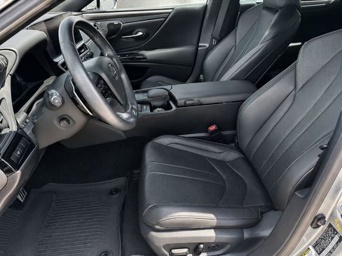 Used 2022 Lexus ES 350 F Sport FWD image 4