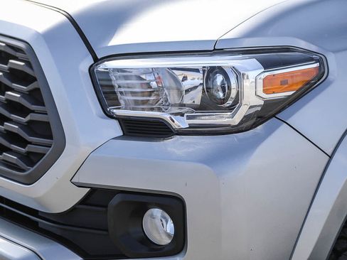 Certified 2023 Toyota Tacoma TRD Sport w/ TRD Premium Sport Package AWD/4WD image 9