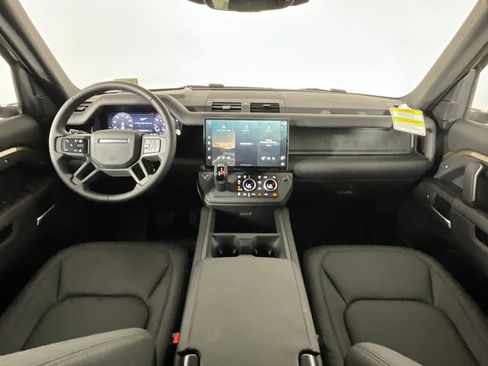 New 2026 Land Rover Defender 130 X-Dynamic SE AWD/4WD image 4