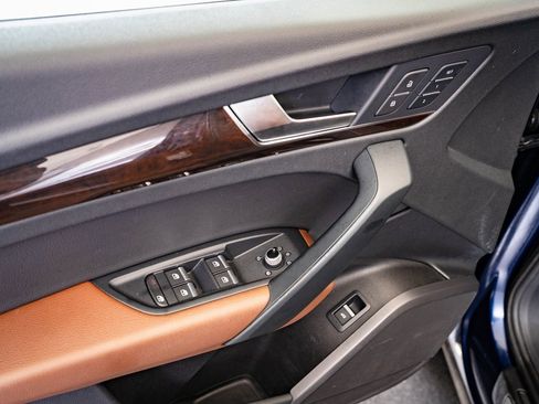 Used 2018 Audi Q5 2.0T Premium Plus w/ Premium Plus Package image 22