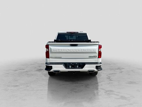 Used 2024 Chevrolet Silverado 1500 High Country w/ High Country Premium Package AWD/4WD image 5