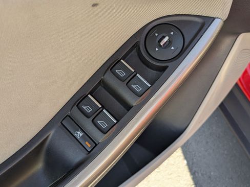 Used 2012 Ford Focus SEL FWD image 15