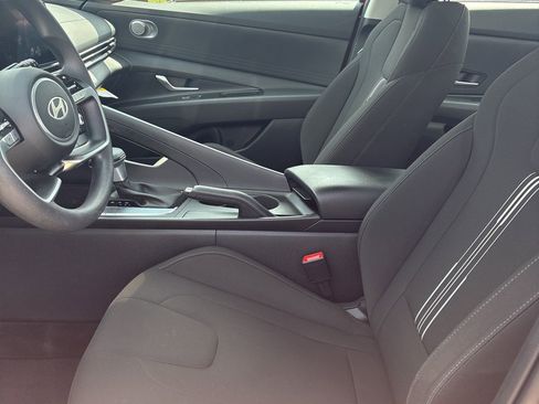 Used 2024 Hyundai Elantra SEL image 16