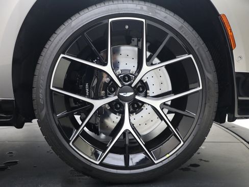 New 2026 Aston Martin DBX 707 image 19