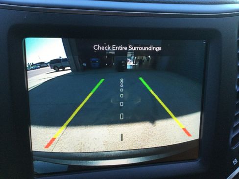 Used 2023 Jeep Cherokee Altitude Lux AWD/4WD image 22
