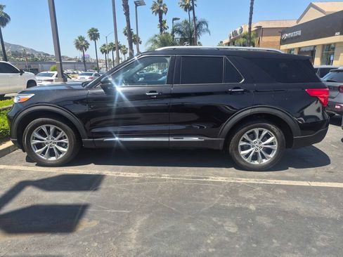Used 2022 Ford Explorer Limited w/ Equipment Group 301A AWD/4WD image 4