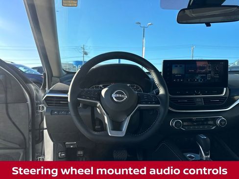 New 2025 Nissan Altima 2.5 SR w/ SR Premium Package image 17