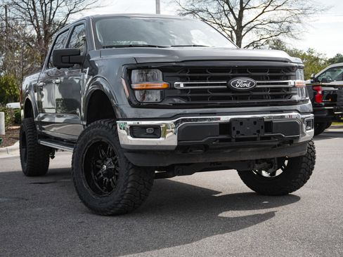 Used 2024 Ford F150 XLT image 2