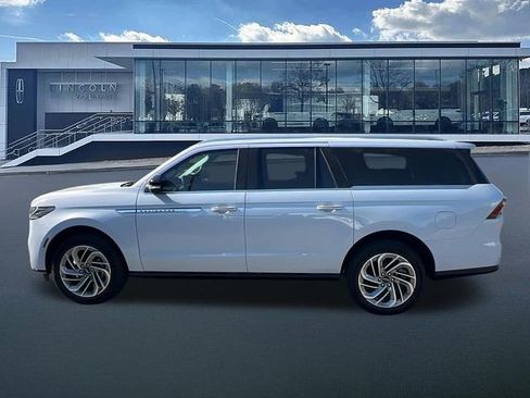 New 2026 Lincoln Navigator L Reserve image 4
