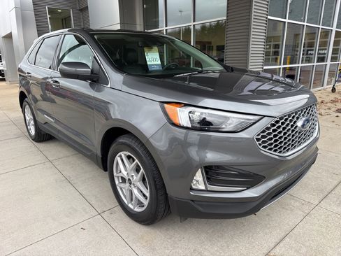 Certified 2024 Ford Edge SEL w/ Convenience Package image 10