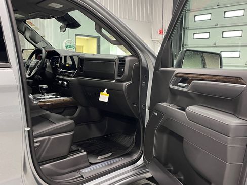 New 2026 GMC Sierra 1500 Elevation w/ Elevation Premium Package AWD/4WD image 10