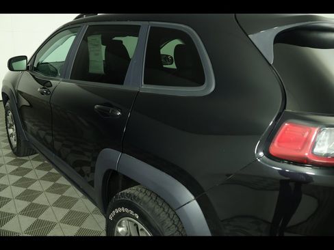 Used 2022 Jeep Cherokee Trailhawk w/ Sun, Sound & Nav Group image 16