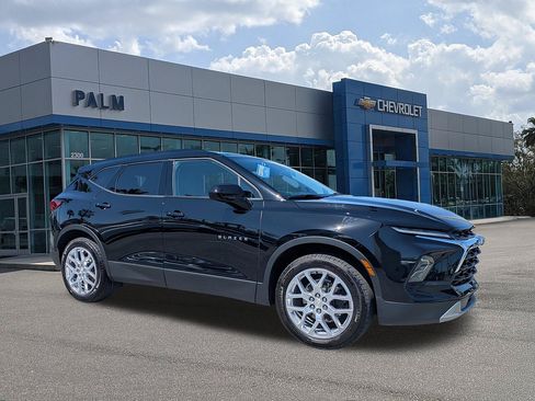 Certified 2024 Chevrolet Blazer LT w/ Convenience Package AWD/4WD image 17