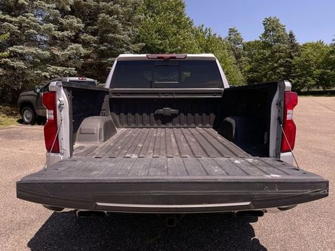 Used 2022 Chevrolet Silverado 1500 LTZ w/ LTZ Premium Package AWD/4WD image 27