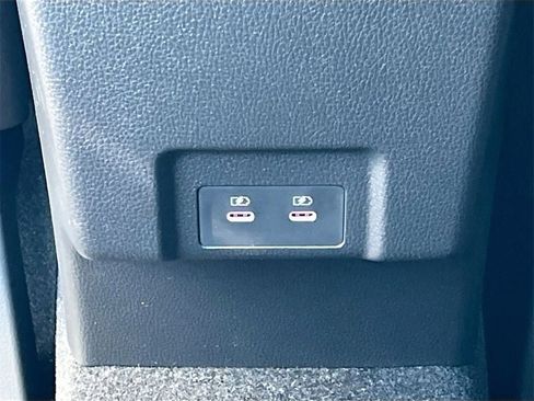 New 2026 Mitsubishi Eclipse Cross Base image 36