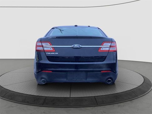 Used 2016 Ford Taurus SE image 6