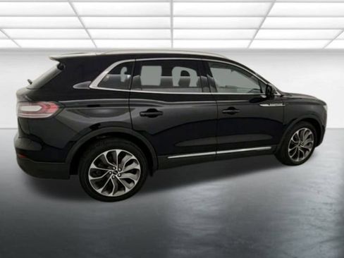 Used 2022 Lincoln Nautilus Reserve w/ Luxury Package image 8