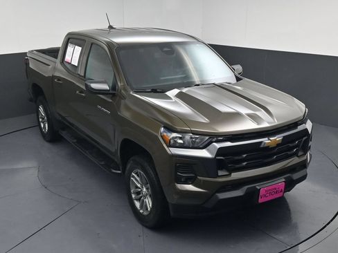 Used 2024 Chevrolet Colorado LT w/ LT Convenience Package II RWD image 14