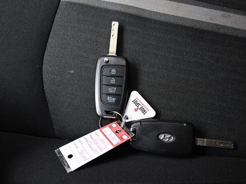 Used 2022 Hyundai Sonata SE w/ Cargo Package FWD image 27
