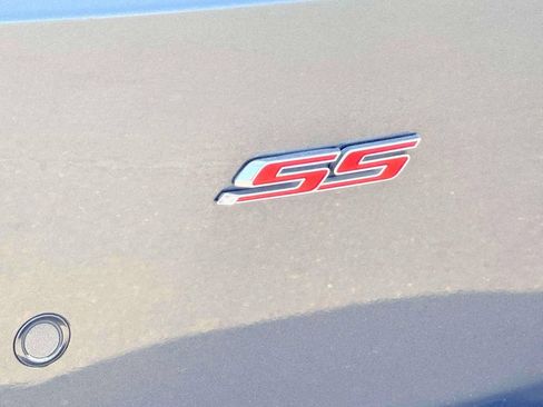 Used 2016 Chevrolet Camaro SS RWD image 11