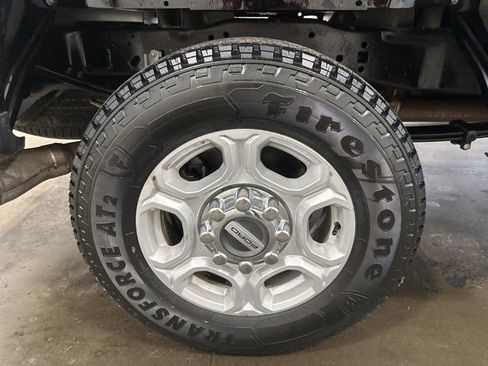 Used 2025 Ford F250 XLT image 39