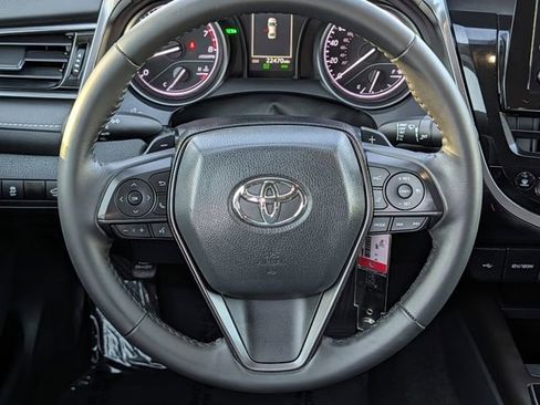 Used 2024 Toyota Camry SE image 13