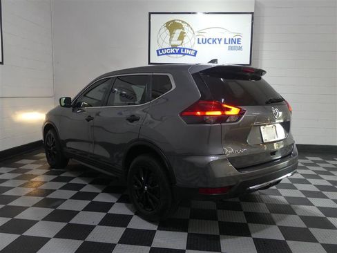 Used 2017 Nissan Rogue S AWD/4WD image 11