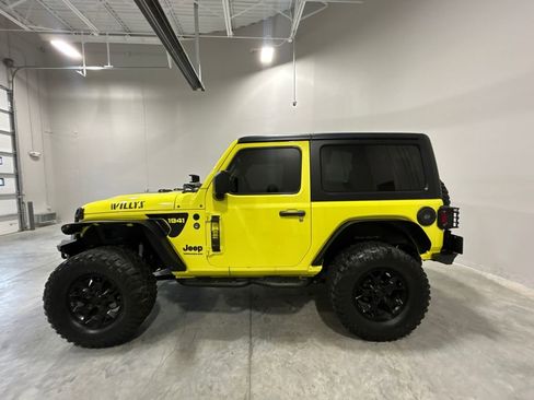 Used 2022 Jeep Wrangler Willys image 9
