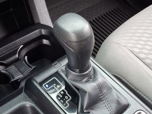 Used 2023 Toyota Tacoma SR AWD/4WD image 12