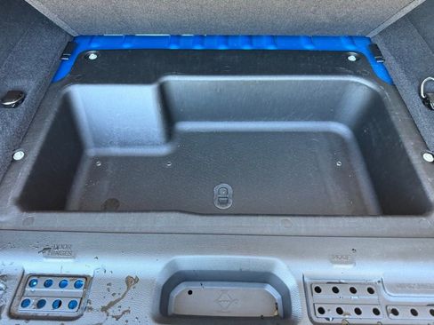 Used 2025 Jeep Wrangler Sahara image 37