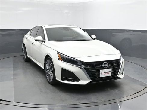 New 2025 Nissan Altima 2.5 SL image 22