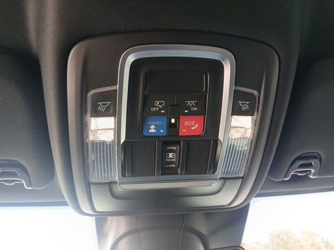 Used 2023 RAM 3500 Limited image 41