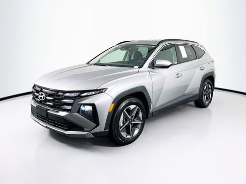 Used 2025 Hyundai Tucson SEL FWD image 3