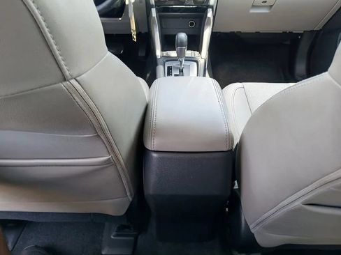 Used 2017 Subaru Forester 2.5i Limited AWD/4WD image 30