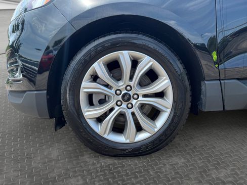 Used 2024 Ford Edge Titanium AWD/4WD image 14