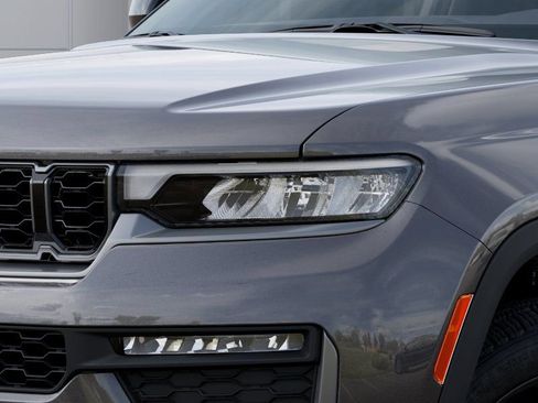New 2026 Jeep Grand Cherokee Limited w/ Limited Altitude Package RWD image 10
