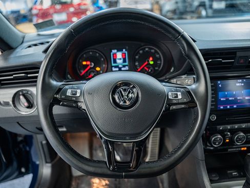 Used 2021 Volkswagen Passat 2.0T R-Line image 31