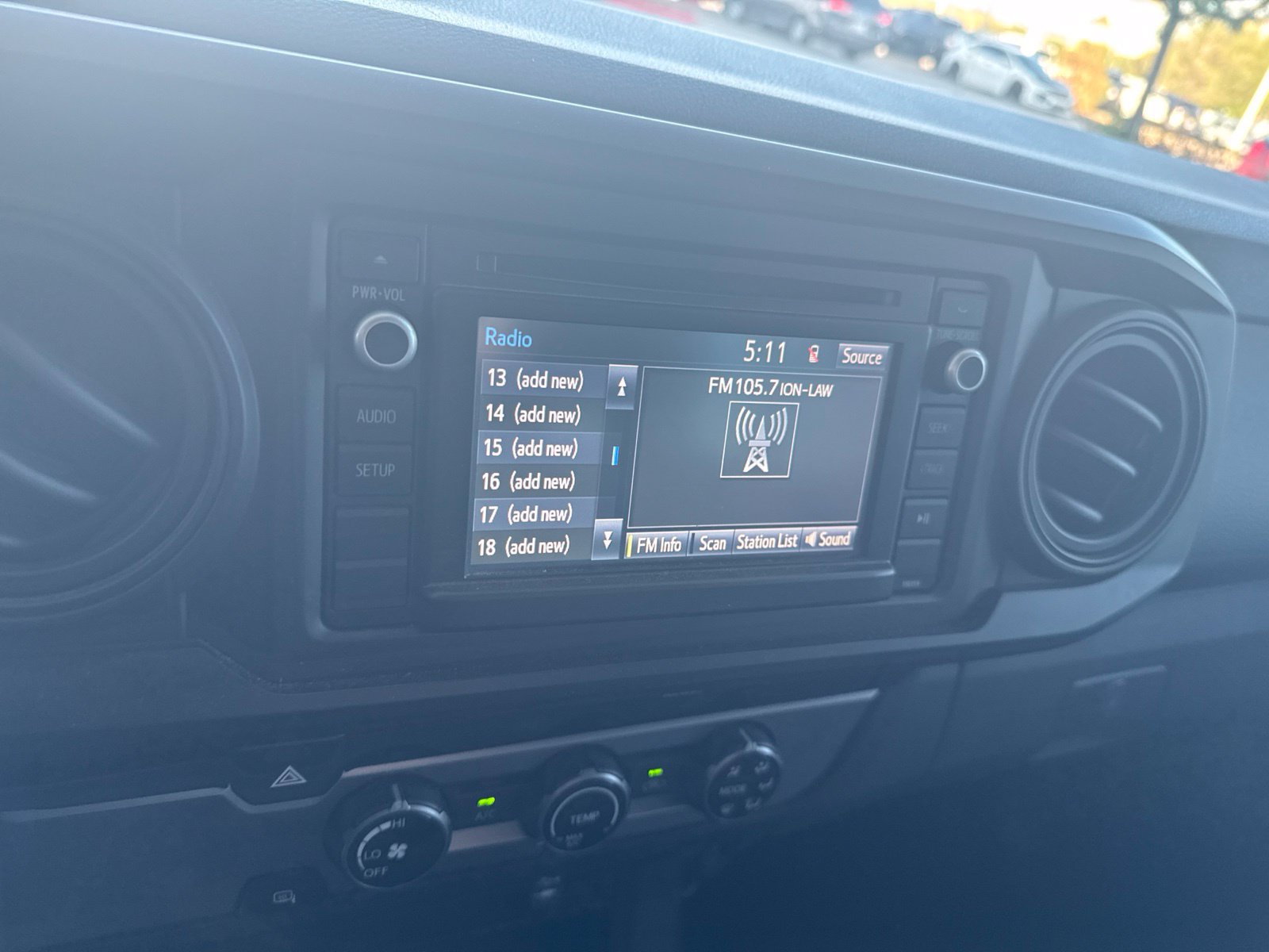 Used 2018 Toyota Tacoma SR w/ SR Convenience Package RWD image 10