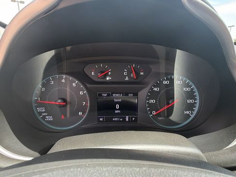 Used 2025 Chevrolet Malibu LT FWD image 8