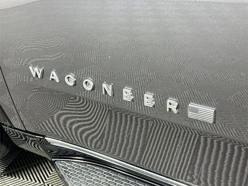 Used 2024 Jeep Wagoneer Series II w/ Flexible Seating Group image 28