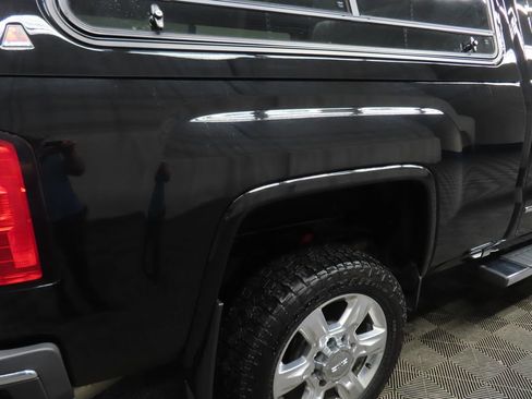 Used 2019 GMC Sierra 2500 SLT image 32