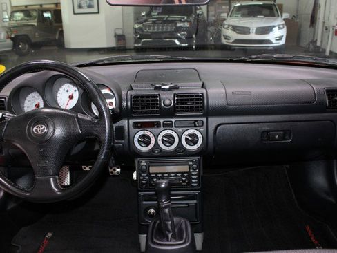 Used 2001 Toyota MR2 image 7